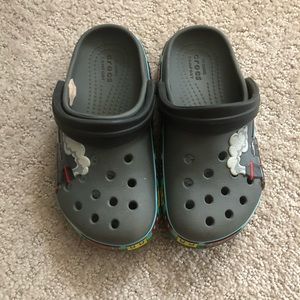 Kids train crocs